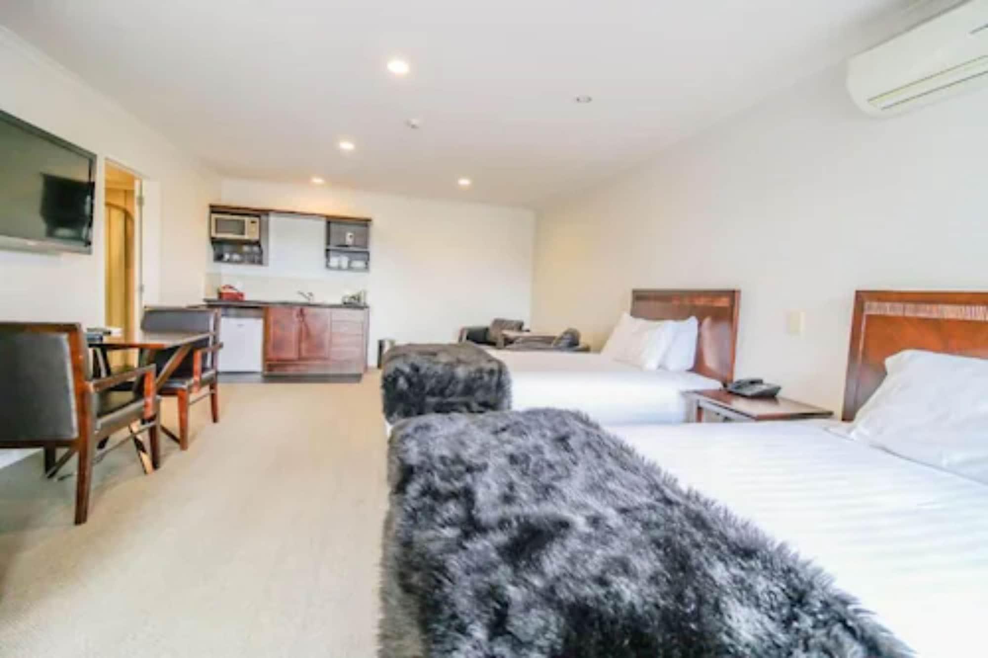 Aotea Motor Lodge Whanganui Zewnętrze zdjęcie A studio apartment in Australia