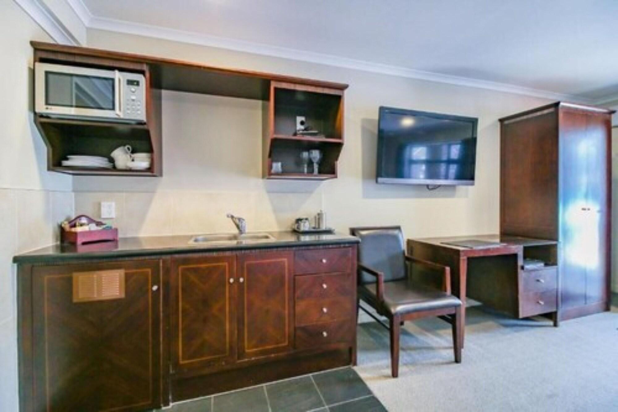Aotea Motor Lodge Whanganui Zewnętrze zdjęcie A typical studio apartment
