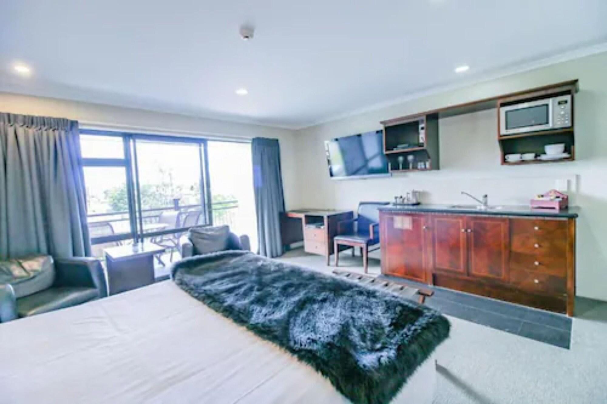 Aotea Motor Lodge Whanganui Zewnętrze zdjęcie A studio apartment in New Zealand