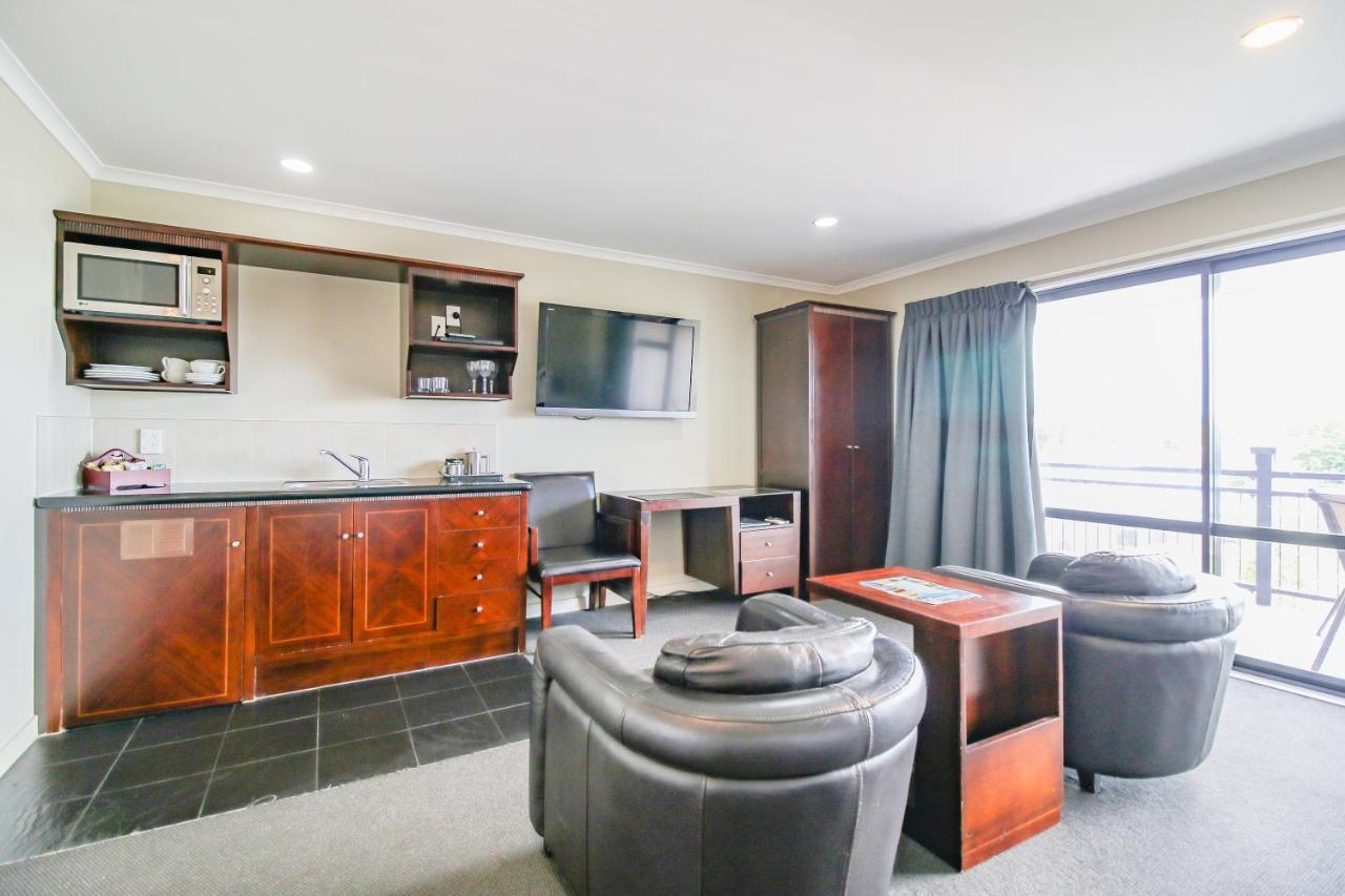 Aotea Motor Lodge Whanganui Zewnętrze zdjęcie A typical studio apartment